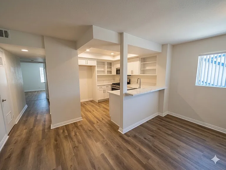 1919 E Beverly Way #213 — Photo 4