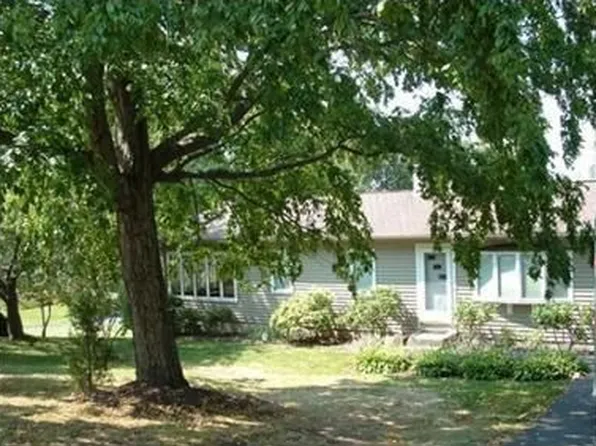 76 Valleyview Dr, Hampden, MA 01036