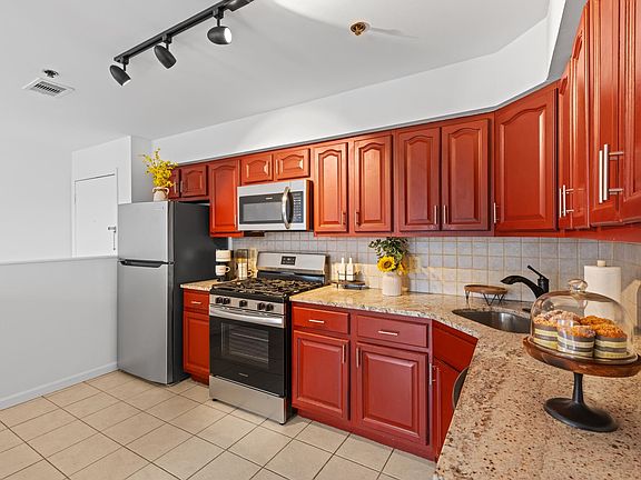 4th image of 401 Bergenline Ave APT 15
