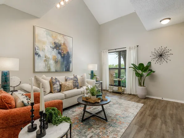 8404 Forest Ln APT 203, Dallas, TX 75243