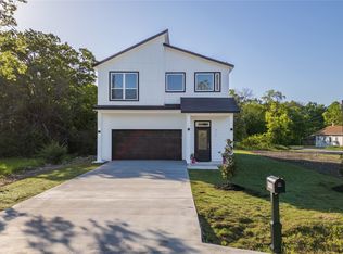 917 Armstrong Rd, Seagoville, TX 75159