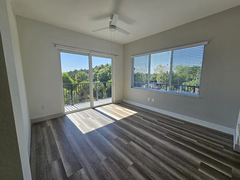 1 bedroom living room