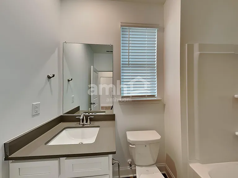 505 Plano Pass — Photo 15