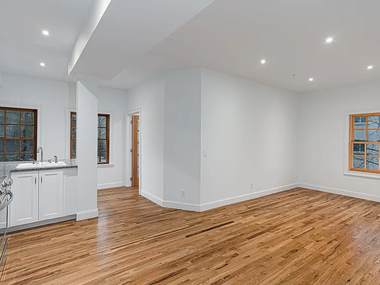 2 Hollyhock Rd #10C — Photo 5