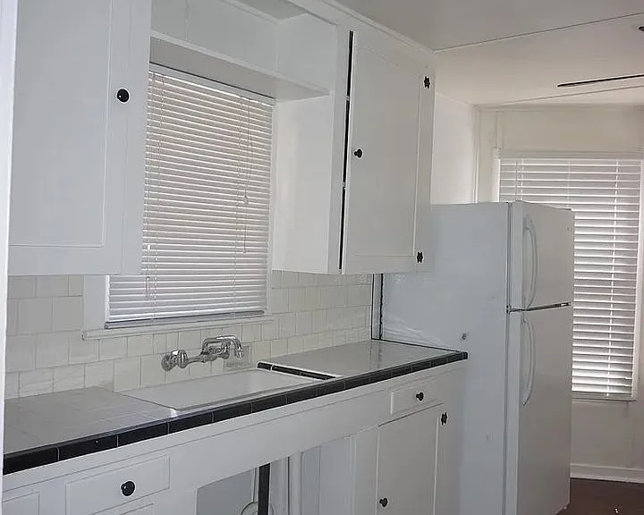 838 E Adams St #1 — Photo 1