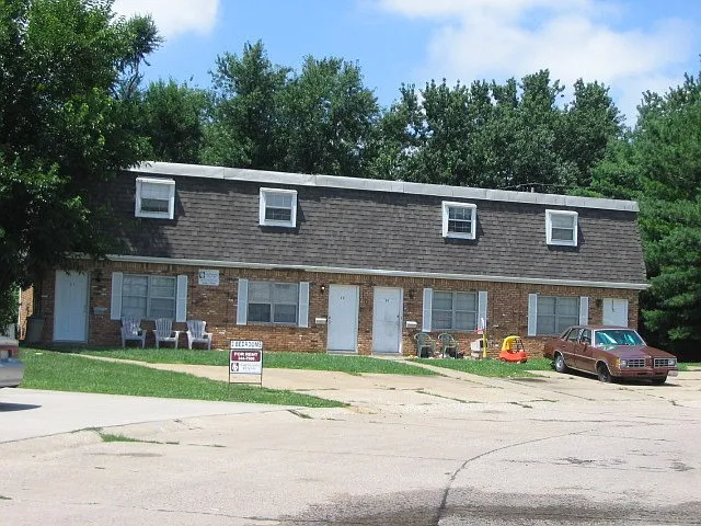 102 King Arthur Ct — Photo 1