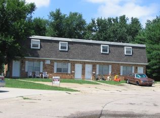 102 King Arthur Ct APT 28, Collinsville, IL 62234