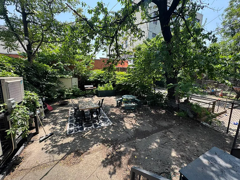 46 Starr St #1L — Photo 10