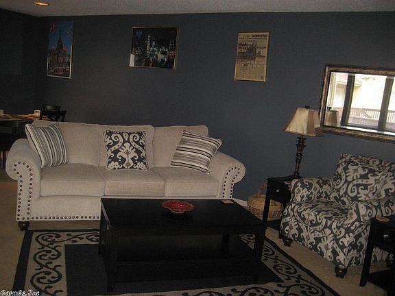 3rd image of 118 Richwood Dr APT 48