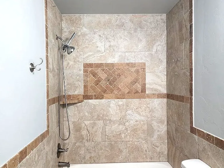 Campbell St Duplex — Photo 26