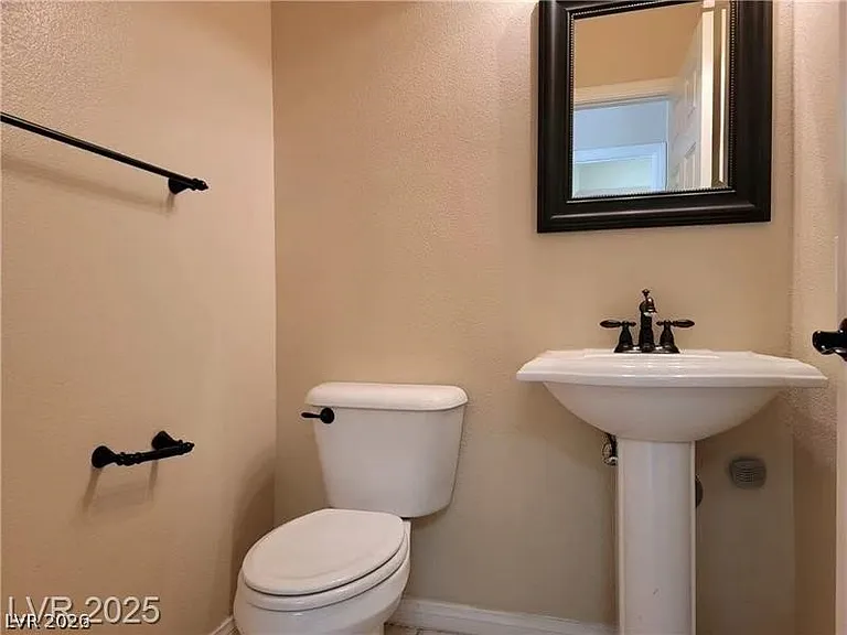 2598 Mizzoni Cir — Photo 8