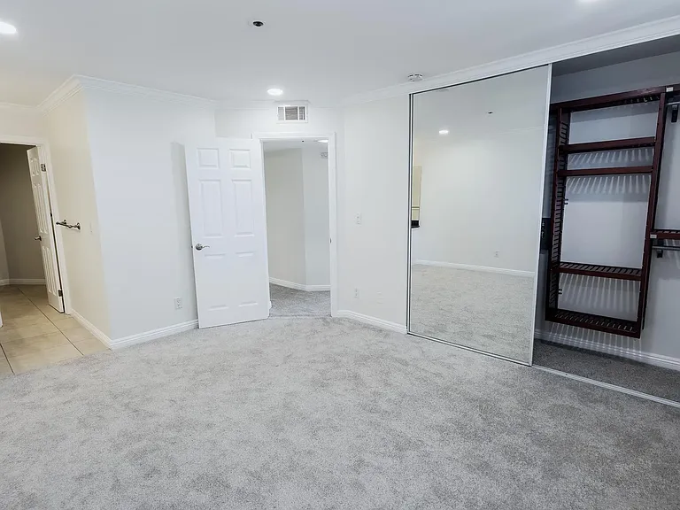 3939 Illinois St #3D — Photo 15