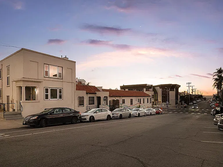 2 bed, 1000 sqft, $2,800 — Photo 3