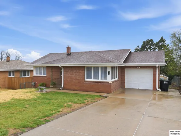 4323 Monroe St, Omaha, NE 68107