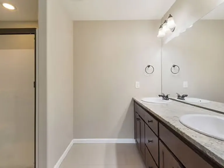 2610 NE 131st Ct — Photo 16