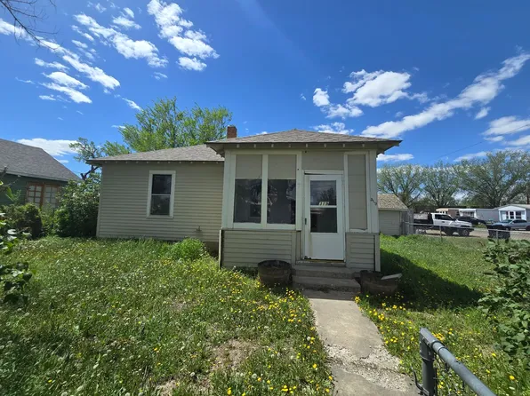 319 N 4th St, Miles City, MT 59301
