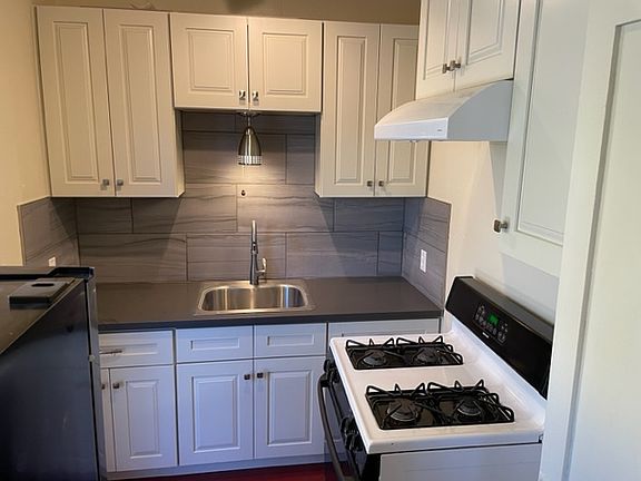 3rd image of 236 N Tyndall Ave #236