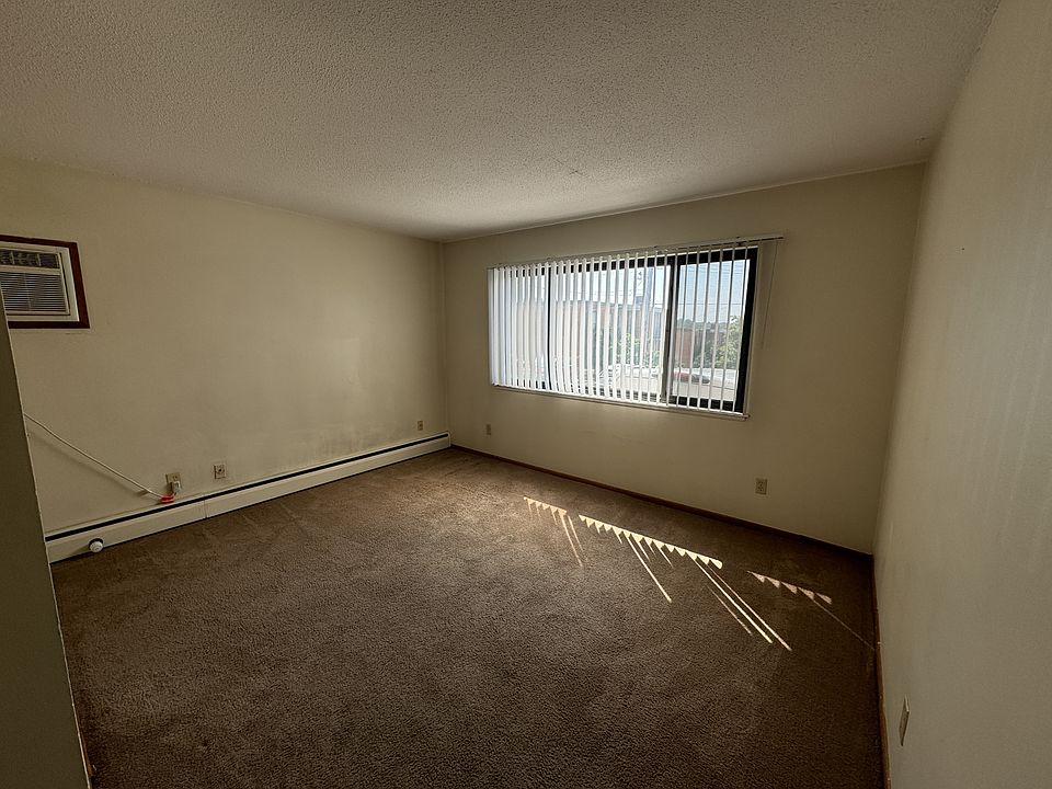 1st image of 1634 Eustis St #B06