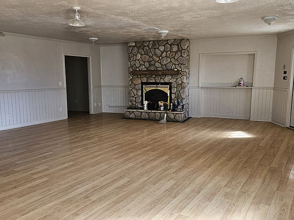 4th image of 1180 S Cove View Rd