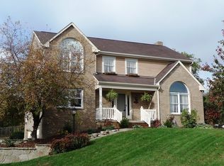 303 Village Ct, Cranberry Twp, PA 16066