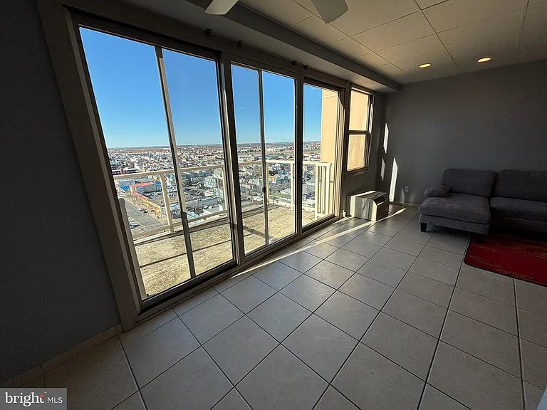 2834 Atlantic Ave #1205 — Photo 10
