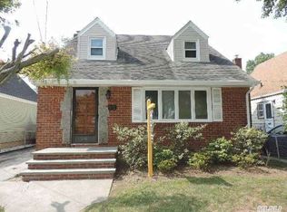 540 11th Ave, New Hyde Park, NY 11040