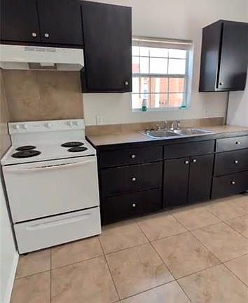 2nd image of 1419 Quitaca Dr #C