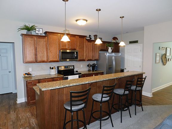 Large bar w/ granite counter