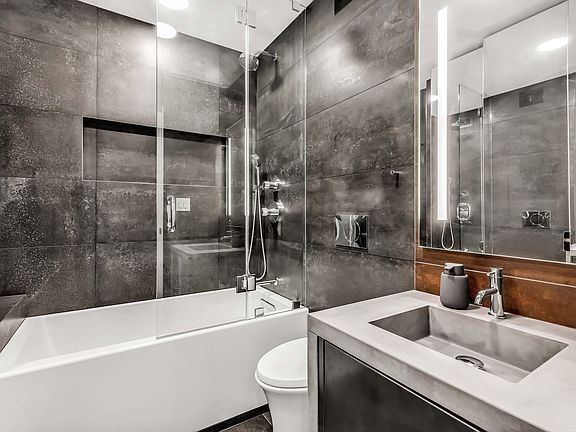 4th image of 310 E 46th St APT 12H