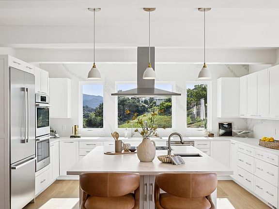 3rd image of 65 Valley View Avenue