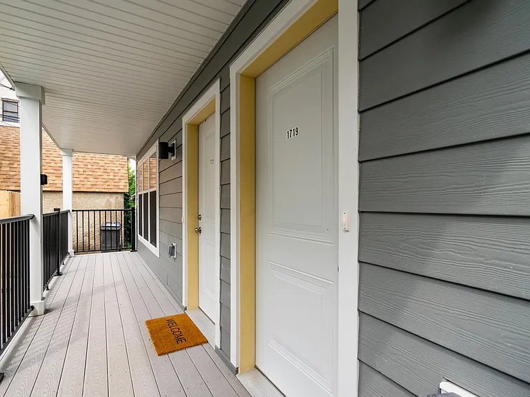 1721 Lagoon Avenue — Photo 18