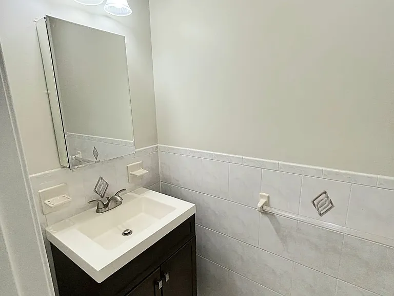 132 Fabyan Pl #1 — Photo 3