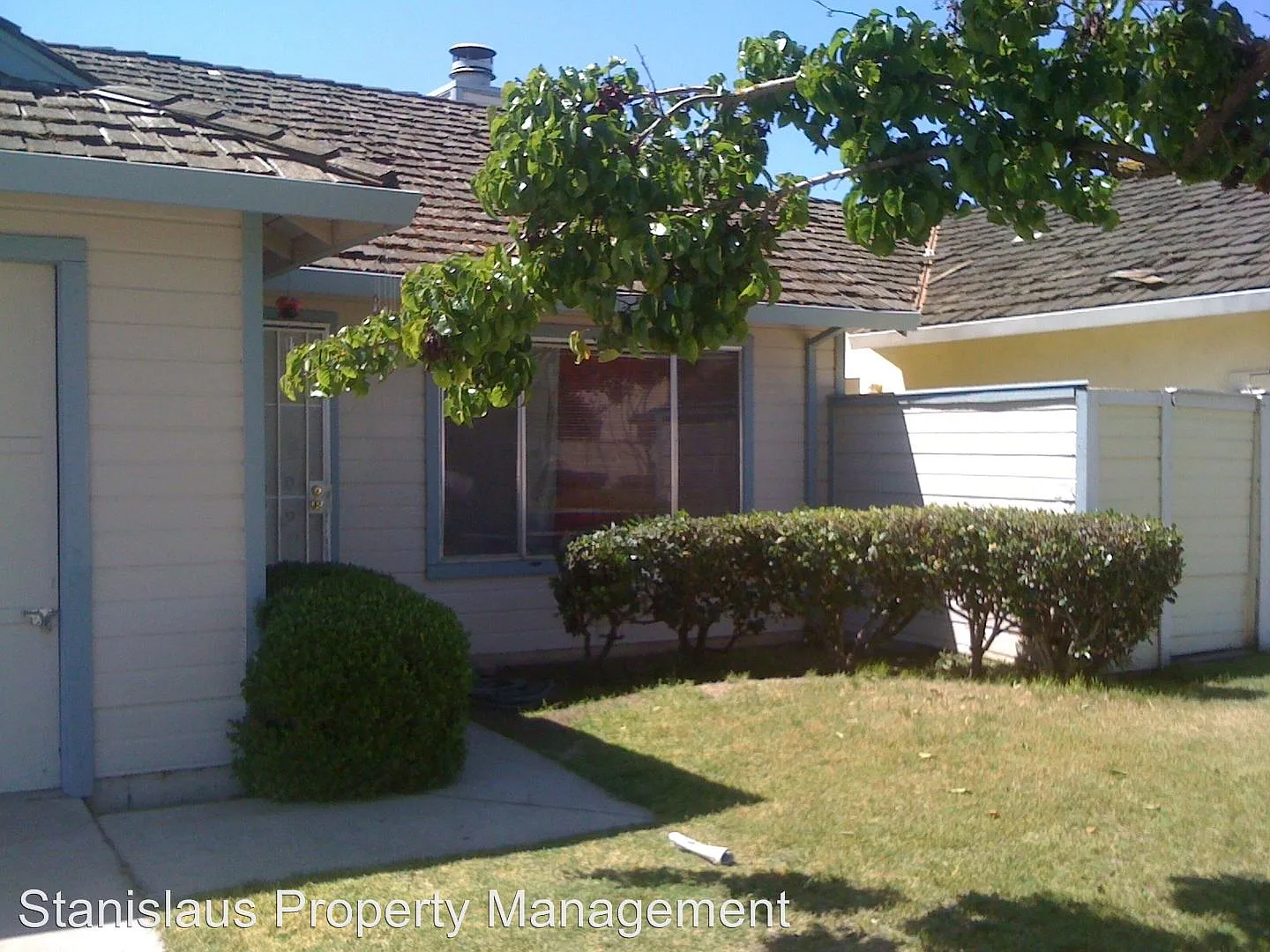 2012 Amsterdam Ln photo 1
