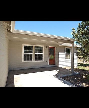 2nd image of 1920 SE McKenzie Pl