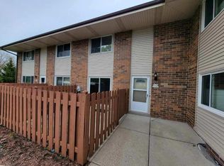 W170S7365 Parkland Dr #17, Muskego, WI 53150