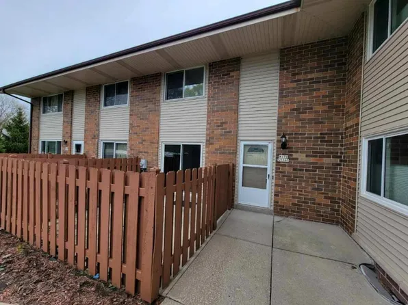 W170S7365 Parkland DRIVE #17, Muskego, WI 53150