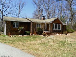 1226 S Guilford College Rd, Jamestown, NC 27282