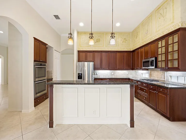 195 Sedona Way — Photo 18