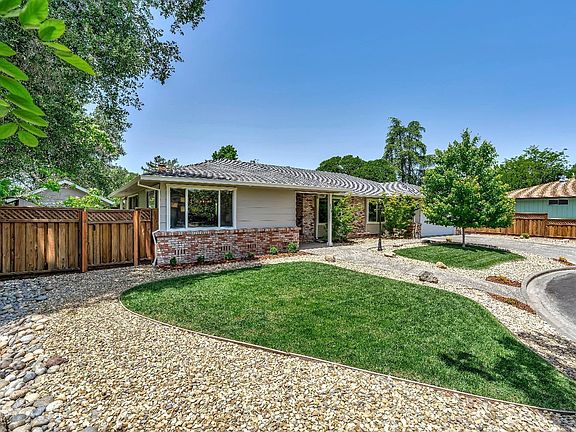 2nd image of 346 Niblick Way