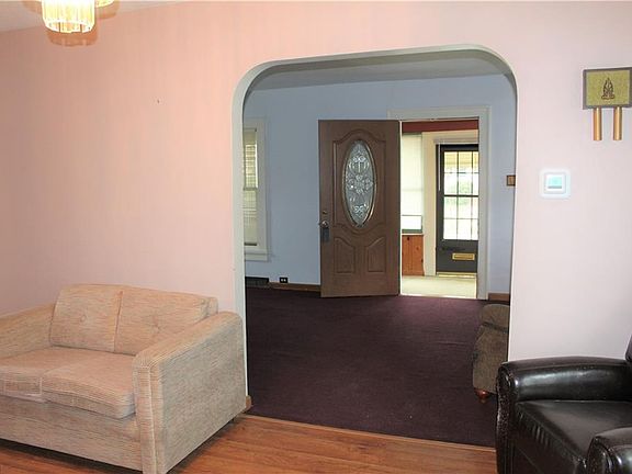 2nd image of 560 Wesleyan Ave