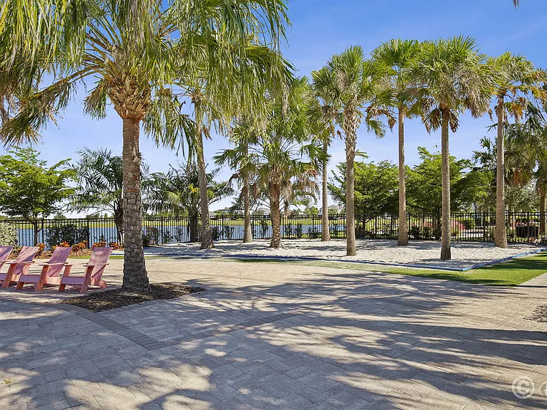 7325 Parkshore Dr — Photo 29
