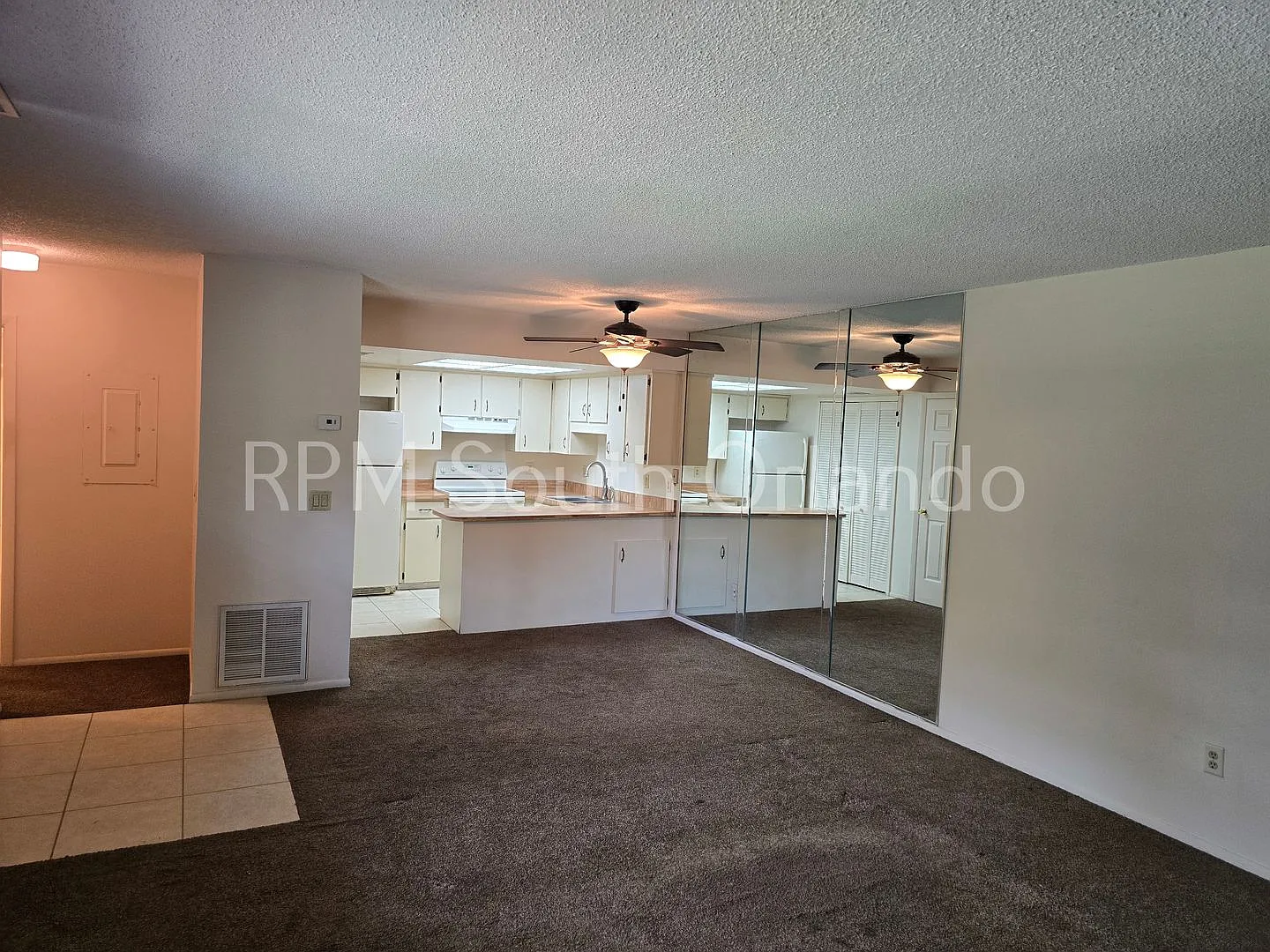 Great location! 2nd floor condo in Winter Garden — Photo 3