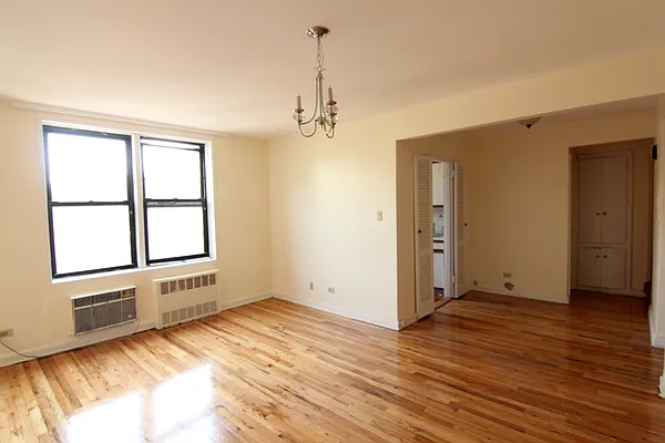 Sold by Superior Realty Service | media 12
