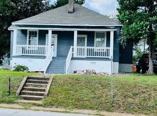 902 1st St, Lanett, AL