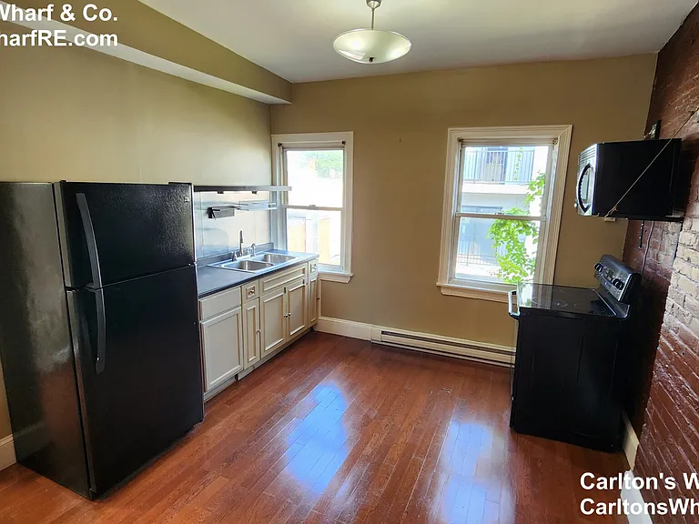 4 Wilbur Ct #3 — Photo 1