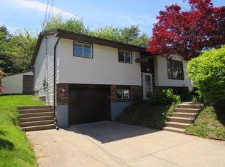 102 Pondicherry Cres, Halifax, NS B2W5C5