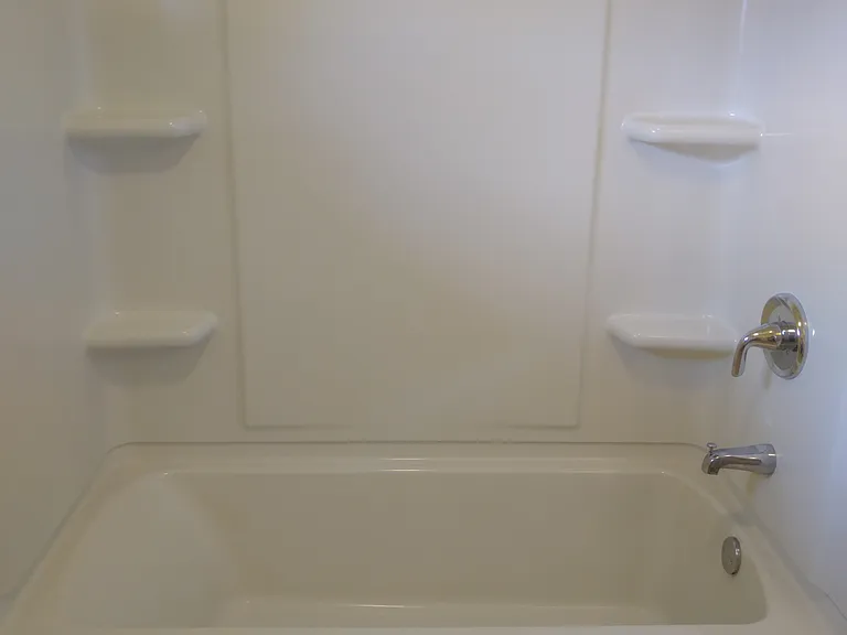 355 Avalon Dr — Photo 16