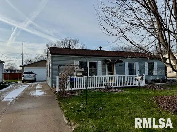 1042 Galbraith Dr, Clinton, IA 52732