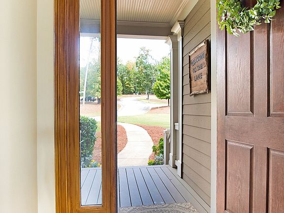 5th image of 1060 Emerald View Dr