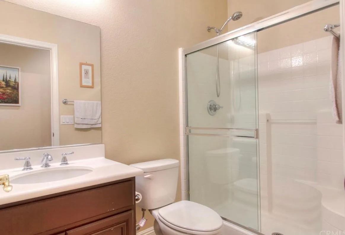 1 bed, 4300 sqft, $1,450 — Photo 2